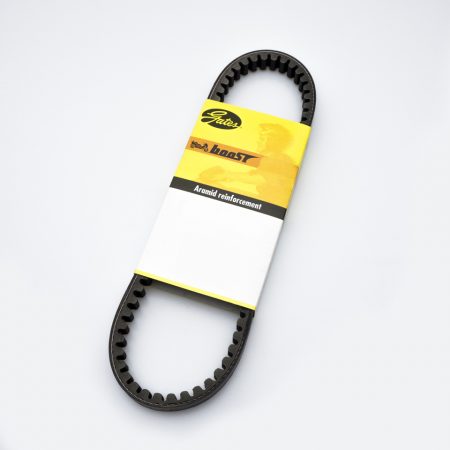 PASEK NAPĘDOWY SKUTER BOOST (823x19x10MM) KYMCO GRAND DINK S/BET WIN/ 125/150CCM '97-'21,MALAGUTI F18 WARRIOR 125/150CCM '01-'21,PEUGEOT ELYSEO/VIVACITY 100CCM '90-'99,SYM FIDDLE II/SYMPLY '07-'13,BETAMOTOR 125/150 EIKON '99-'21 GATES